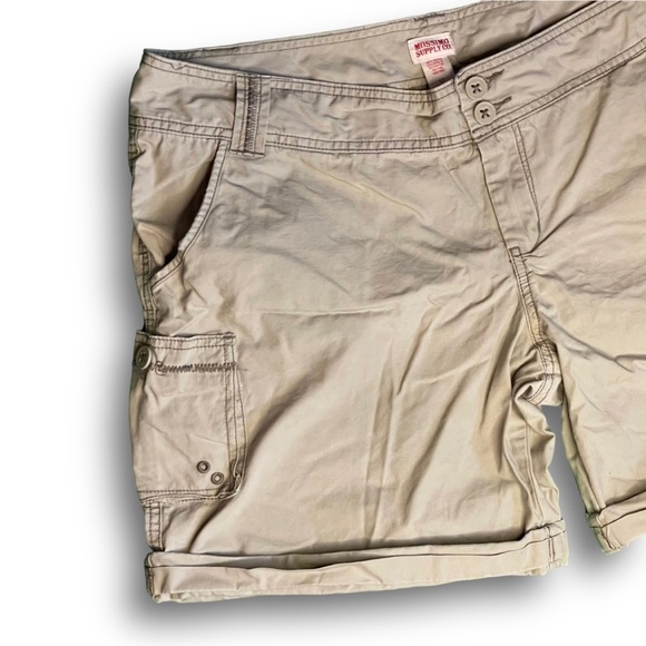 Mossimo Supply Co. Shorts sz 17 - Picture 3 of 4